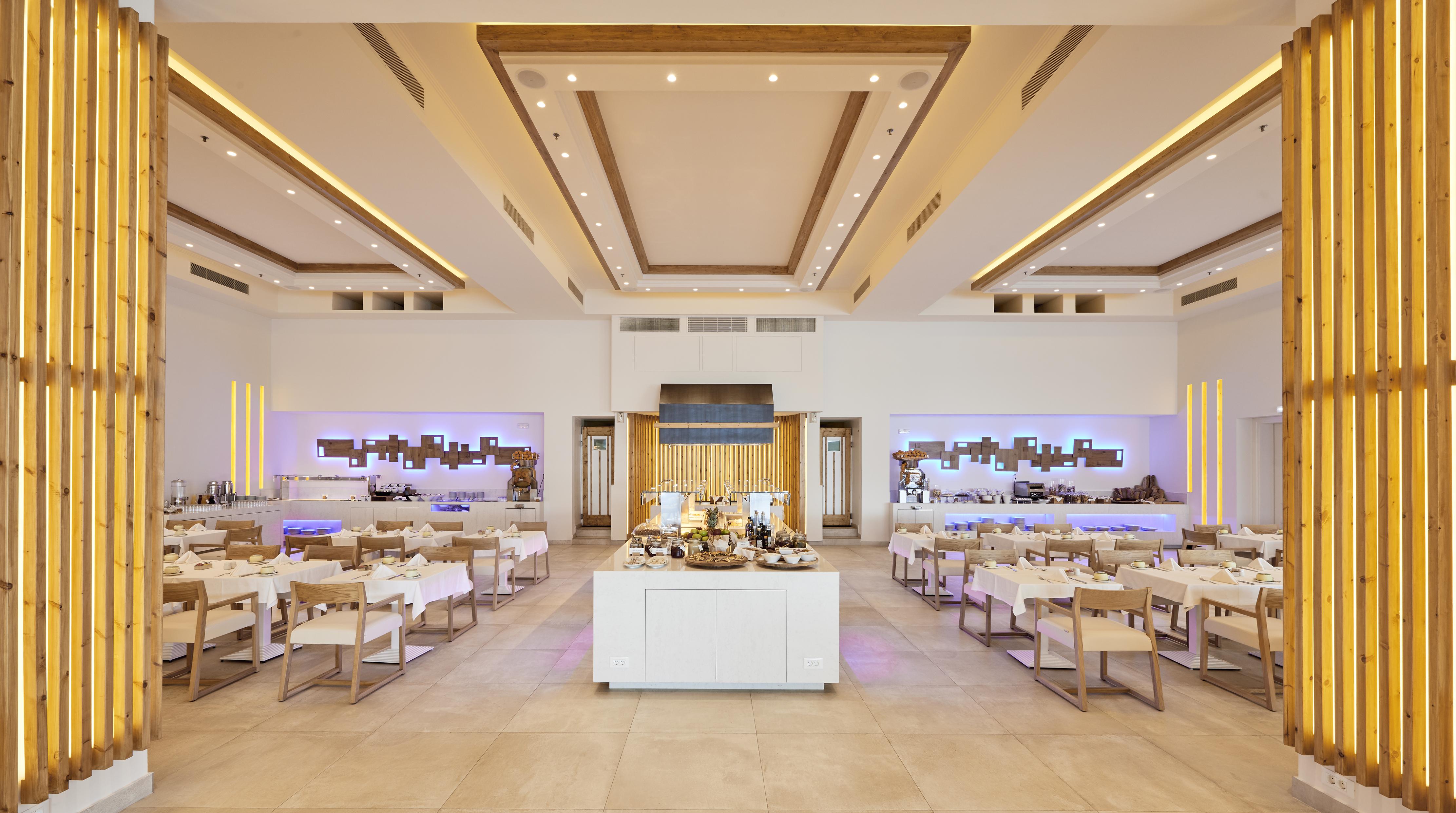 เซนต์จอห์น โฮเต็ล วิลลา แอนด์ สปา Hotel Agios Ioannis Diakoftis ภายนอก รูปภาพ The buffet at the resort