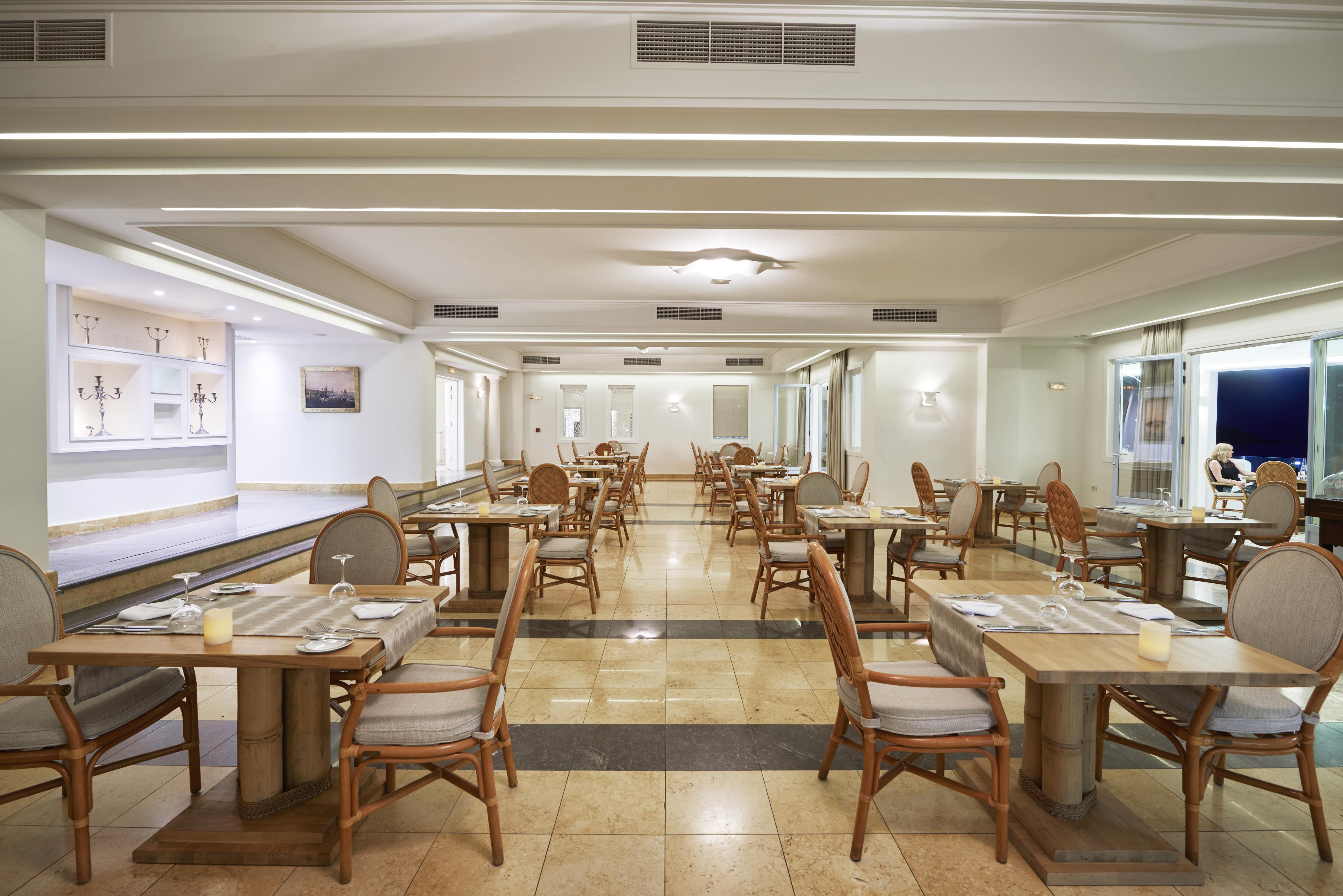 เซนต์จอห์น โฮเต็ล วิลลา แอนด์ สปา Hotel Agios Ioannis Diakoftis ภายนอก รูปภาพ The restaurant